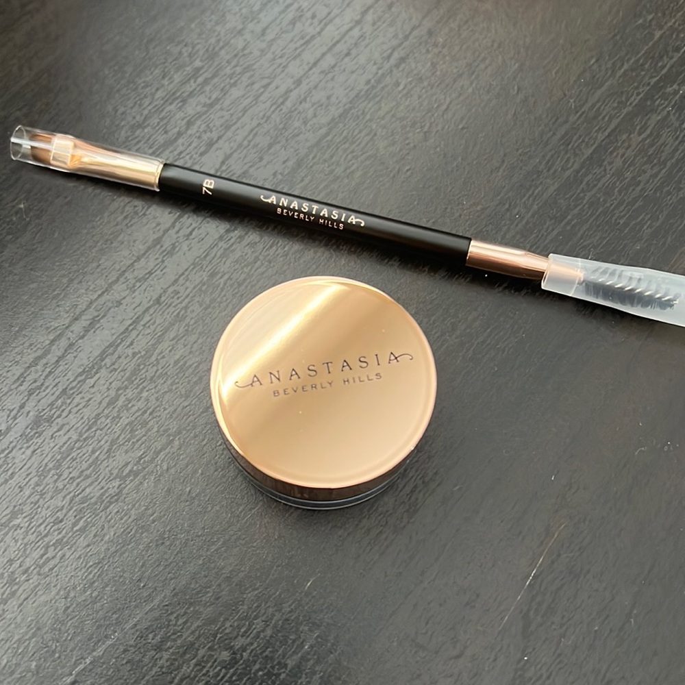 NEW ✨ Anastasia BH Brow Freeze w/Brush